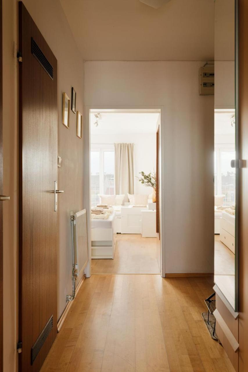 Zentral Direkt An U-bahn Station Apartmán