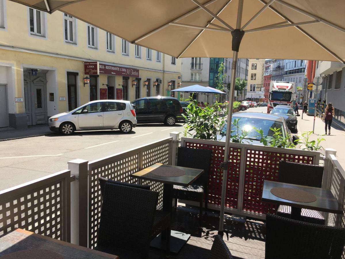 Zentral Direkt An U-bahn Station Appartamento Vienna